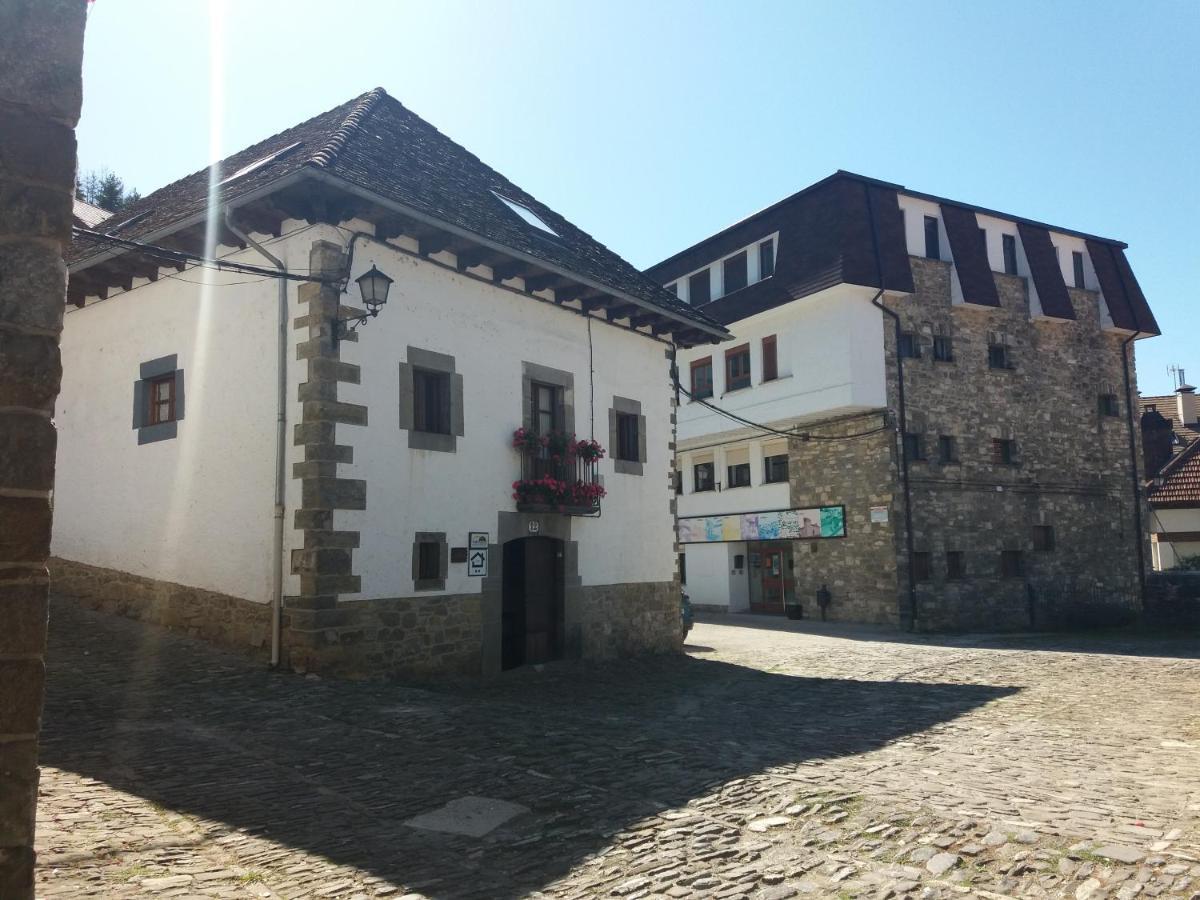 Apartamento Casa Graciano I Ochagavía Exterior foto